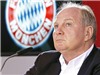 Câu chuyện về Bayern Munich: Uli Hoeness, sống không phải để người khác yêu